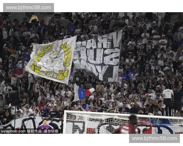 聚焦世界顶级足球赛事：赛季回顾、球员表现与战术演变全解析