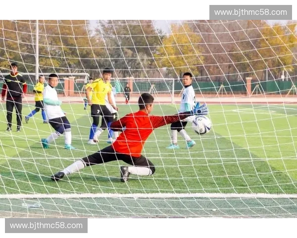 今晚绿茵争霸:足球战火点燃夜晚豪门较量! 今晚绿茵争霸:足球战火点燃夜晚豪门较量!